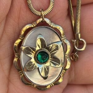 Vintage Providence Stock Co Floral Locket Necklace